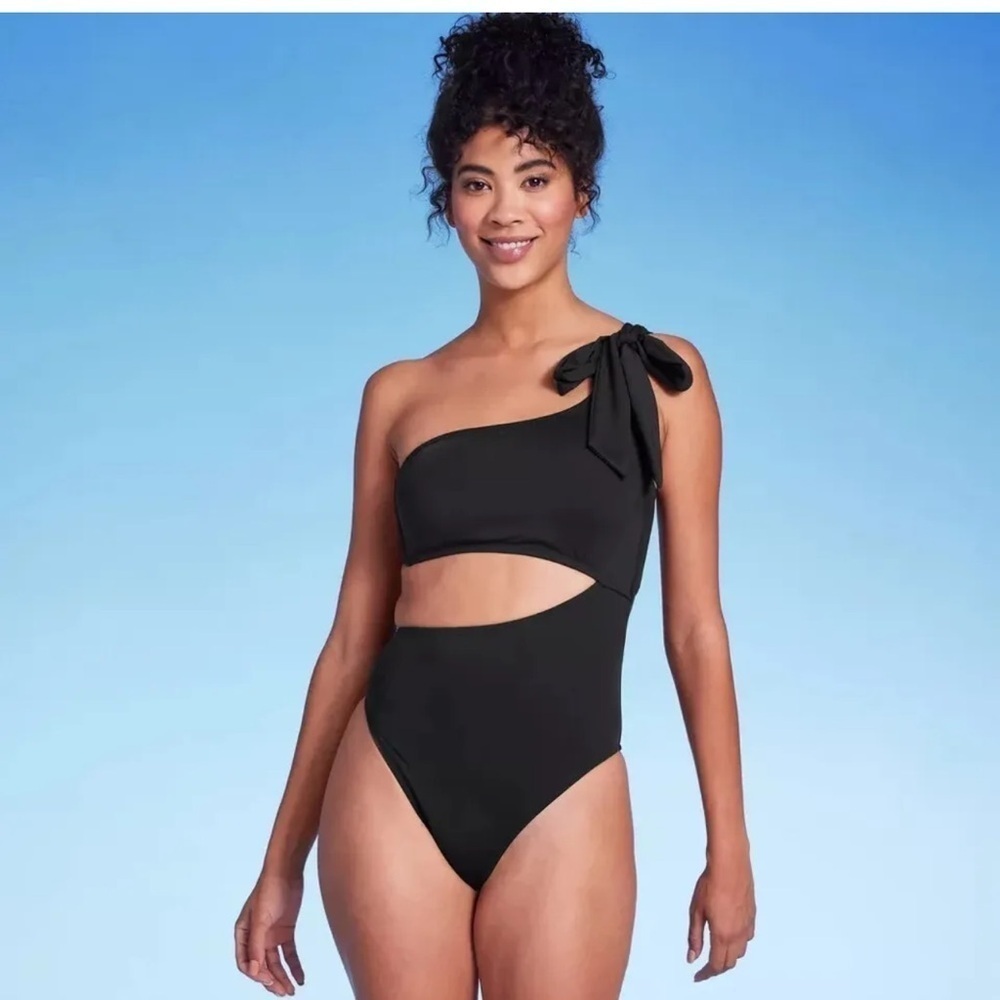 Shade & Shore Women's One Shoulder Bow Cut Out One Piece Swimsuit Black size M